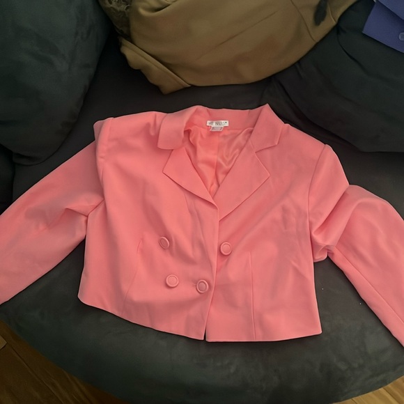 Pink Venus cropped blazer, size 16, EUC, PTP 22 - Picture 1 of 6